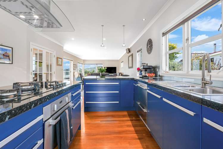 61 Seaview Road Paremata_16