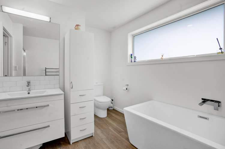 12e Takiroa Street Urenui_20