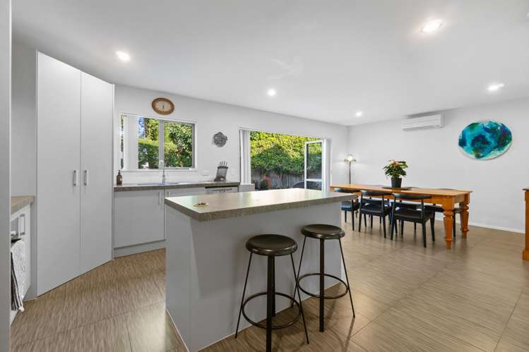 6 Domain Lane Mangere Bridge_6