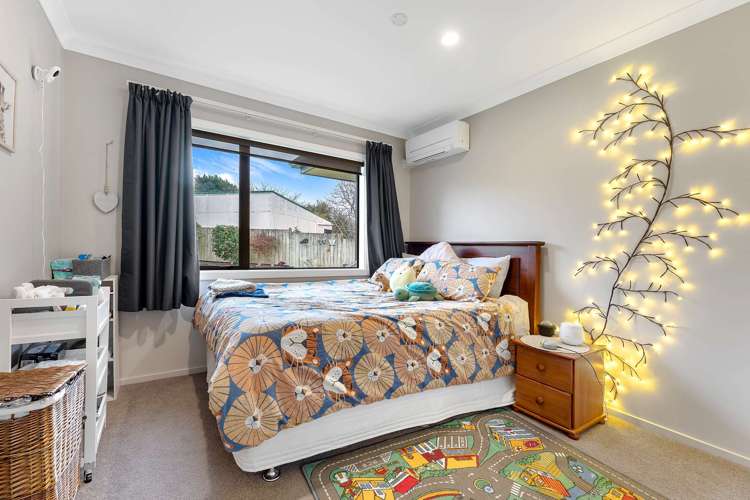 4 Charles Close Springvale_12