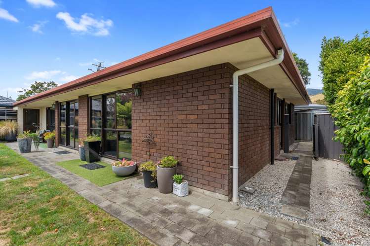 32 Willow Avenue Stoke_17