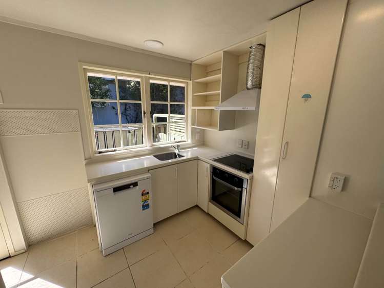 1/32 Thatcher Street Mission Bay_8