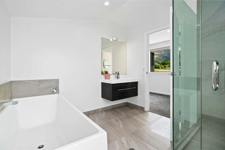 137 Meadowstone Drive Wanaka_13