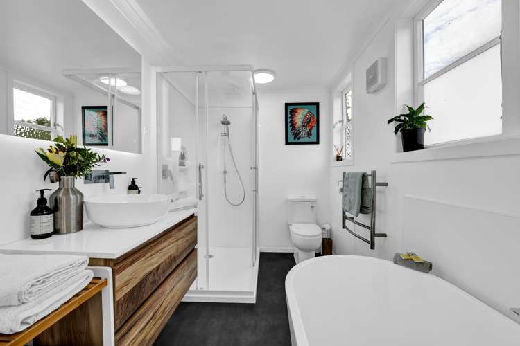 28 Terou Street Manaia_18