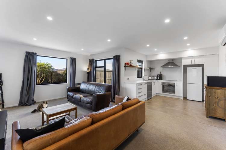 83 Faringdon Boulevard Rolleston_5