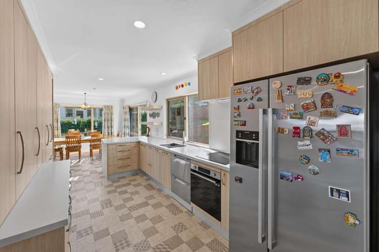 31 Olympus Way Richmond_14