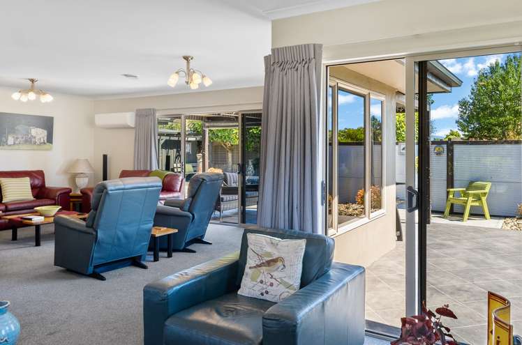 2 Heritage Crescent Richmond_7