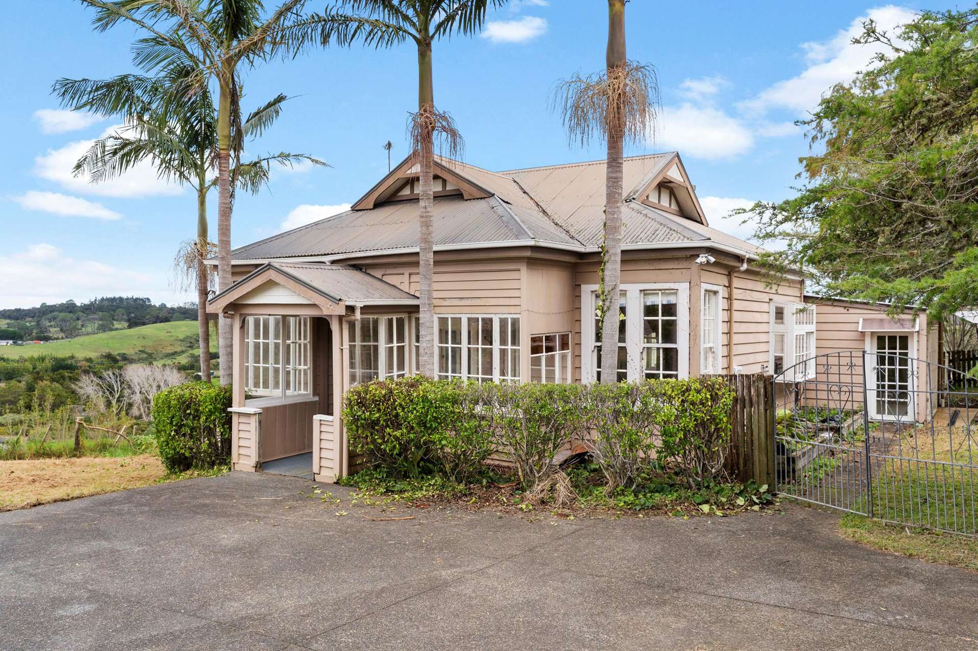 69 Young Access Dairy Flat_0