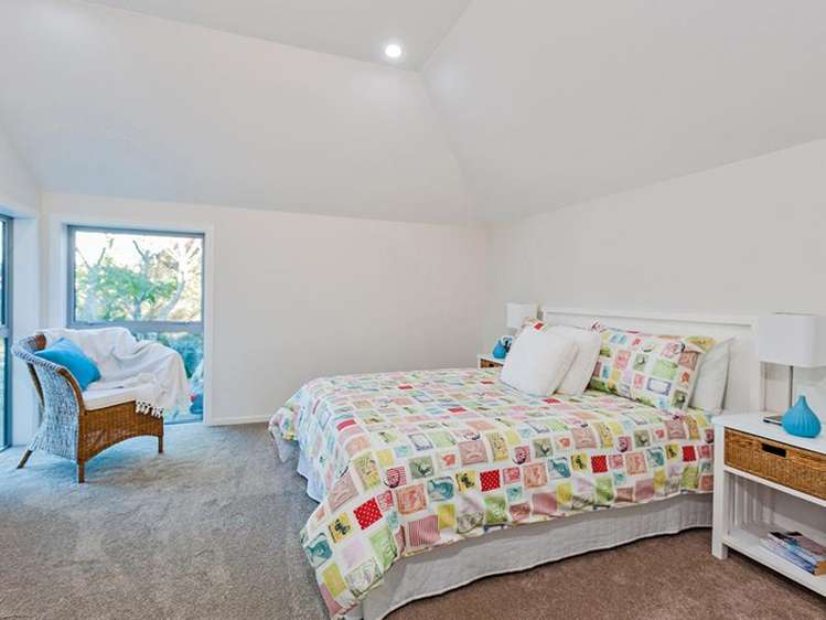 14a Colonel Barton Glade Saint Johns_13