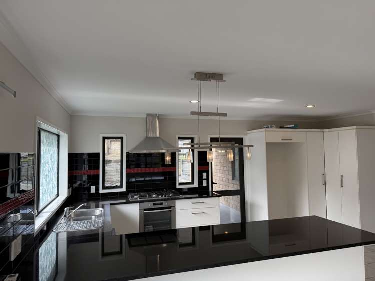 10 Caldera Crescent Pyes Pa_5