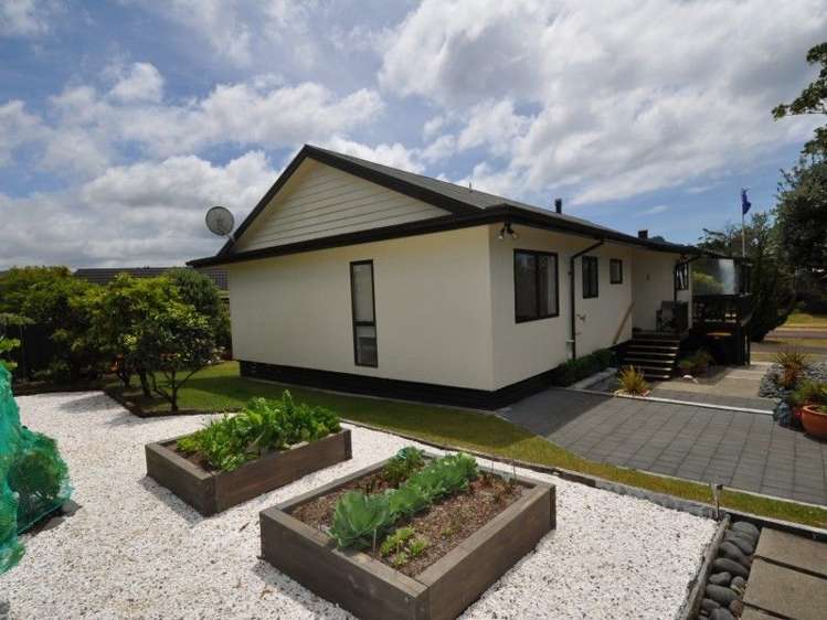 17 Pleasant Place Pauanui_12