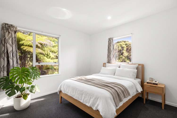 2/8 Thistledew Place Bayview_8