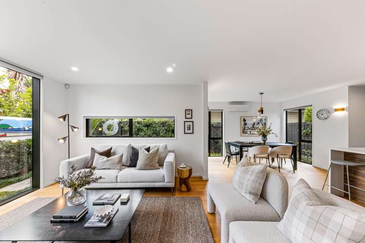 3 Forest Glen Orewa_5