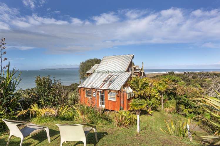 6573 Pouto Road Pouto_23