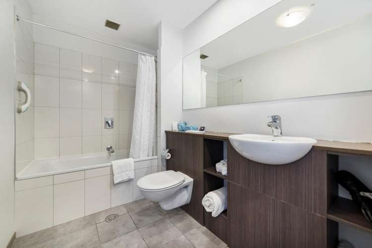 505/31 - 39 Davis Crescent Newmarket_9