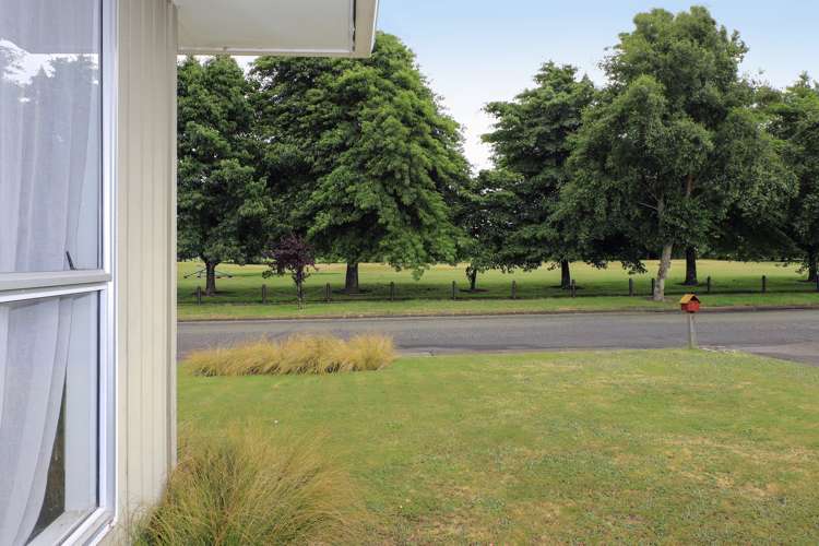 57 Kingsley Drive Flaxmere_12