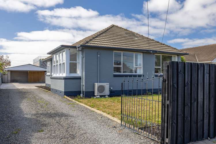 71 Aldershot Street Aranui_12