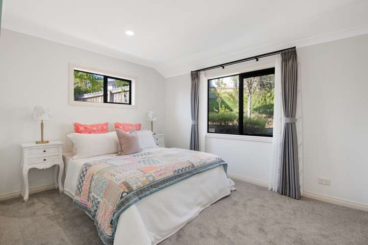 19 Black Teal Close Unsworth Heights_9