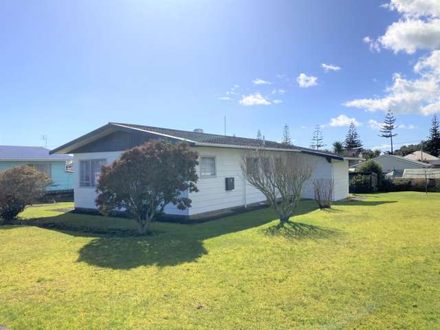 84 Grey Street Waitara_1