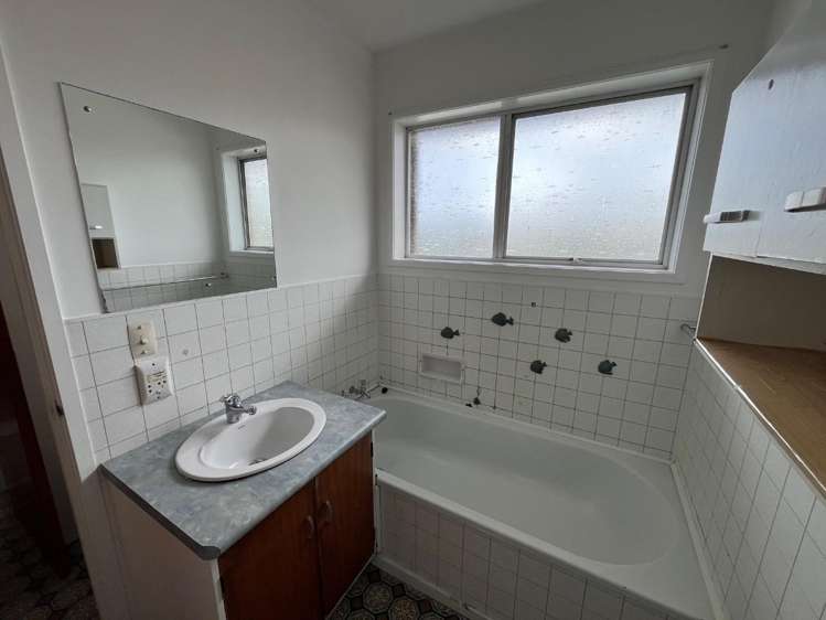 3/8 Pamela Place New Lynn_6