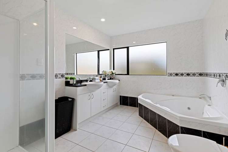 9 Glen Bay Close Pinehill_14