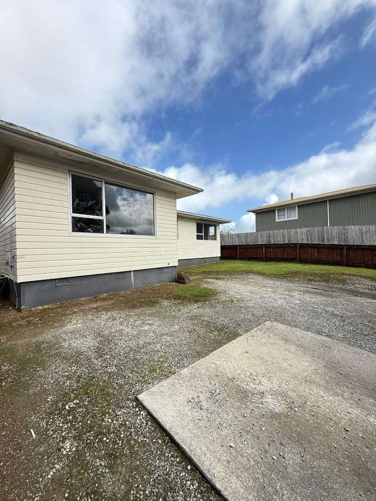 80 Windrush Close Mangere_1
