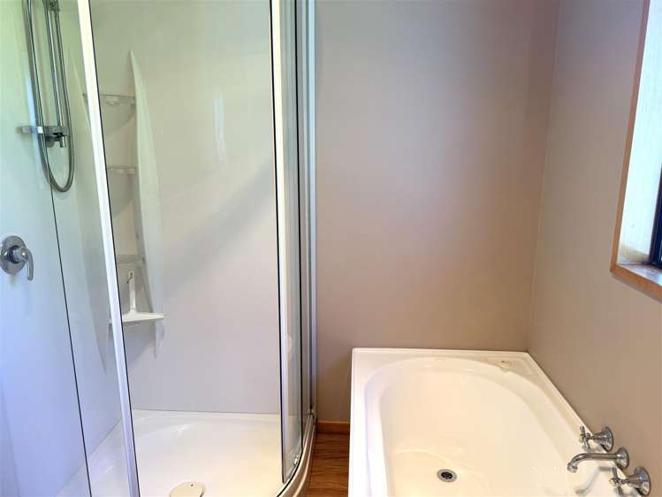 125 Coulson Road Paroa_26