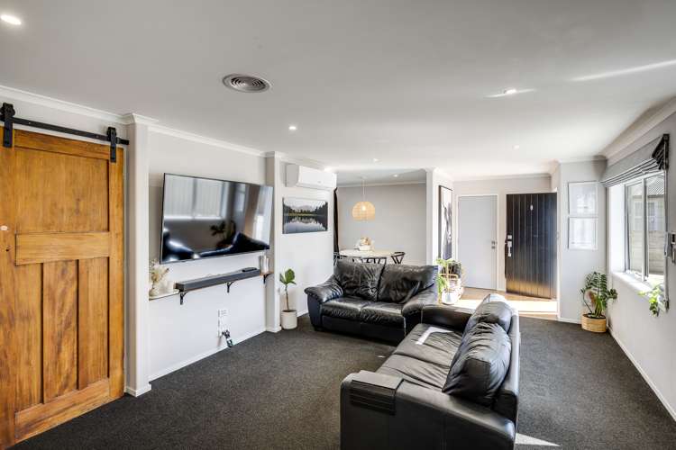 38a Warwick Crescent Taradale_7