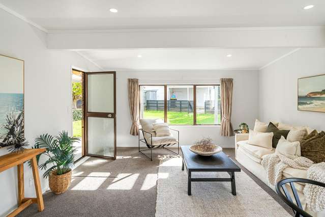 54A Heron Avenue East Matua_1