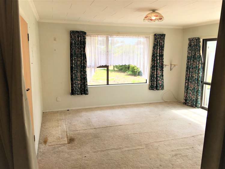 83 Main Road Clinton and Surrounds_11