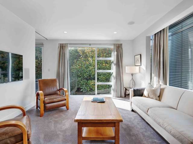 2/107 Aotea Street 1743_2