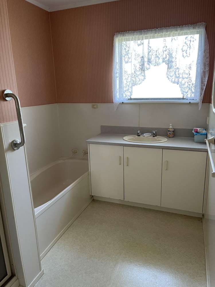 1/1 Puriri Street Kamo_3