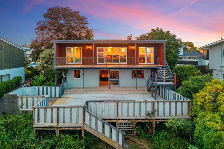 42 Rewarewa Road Te Atatu Peninsula_11