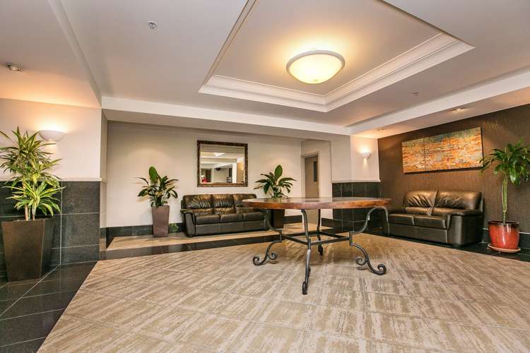 2h/1 Emily Place Auckland Central_11