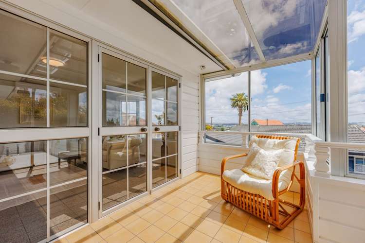 2/16 Jutland Road Takapuna_11