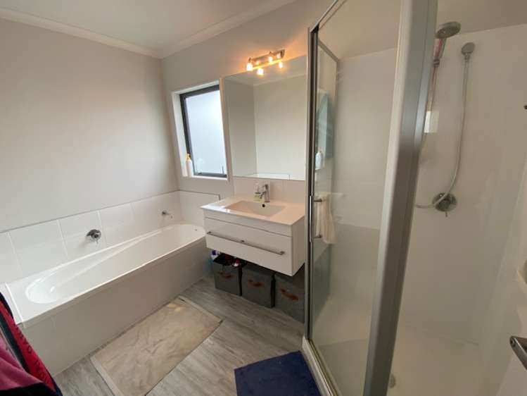 8a Ropata Avenue Point England_13