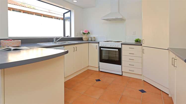 186 Henderson Valley Road Henderson_10