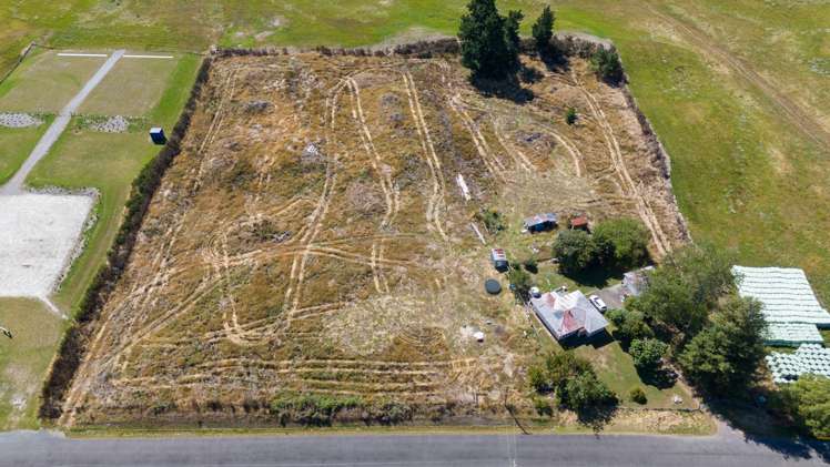 24 Mountain Road Maunganamu_16