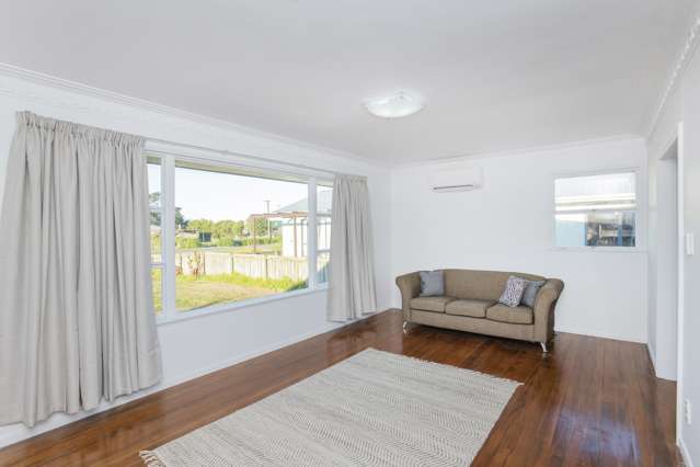 38 Main Road Tolaga Bay_1