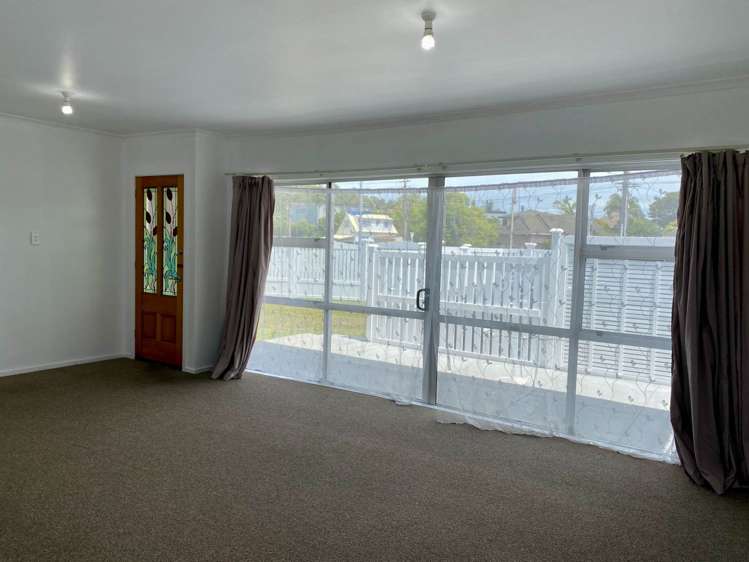 241 Lake Road Northcote_6