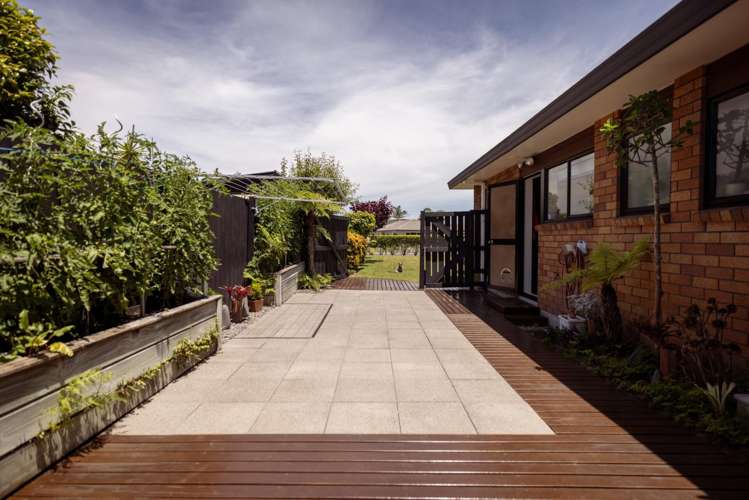 16 Pacific View Road Papamoa_5