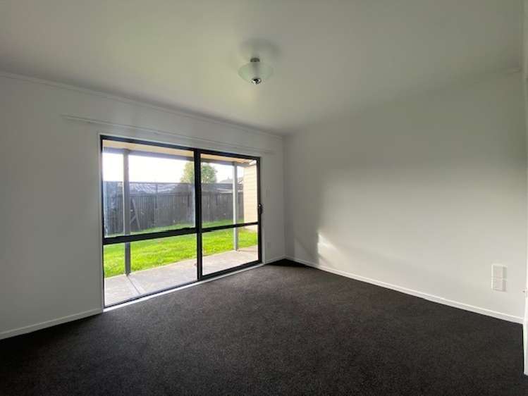 1216a Norfolk Crescent 10490_5