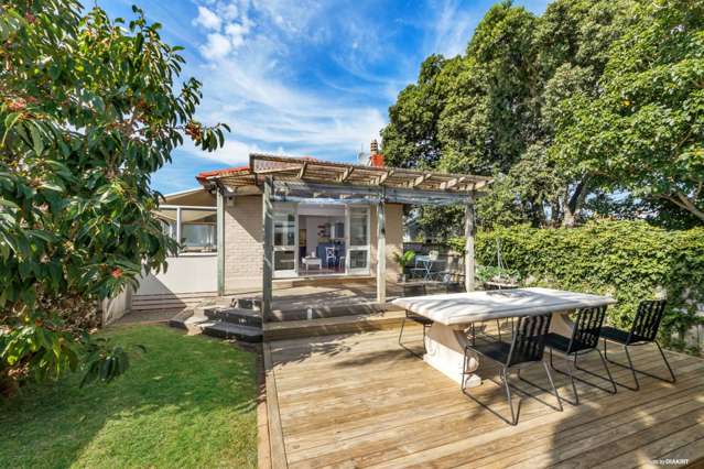 1/51 Aramoana Avenue Devonport_1