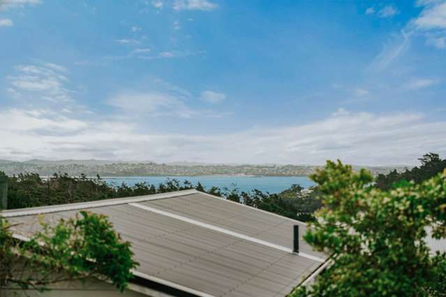 163.6 m² of Brand New Living with Sea Views