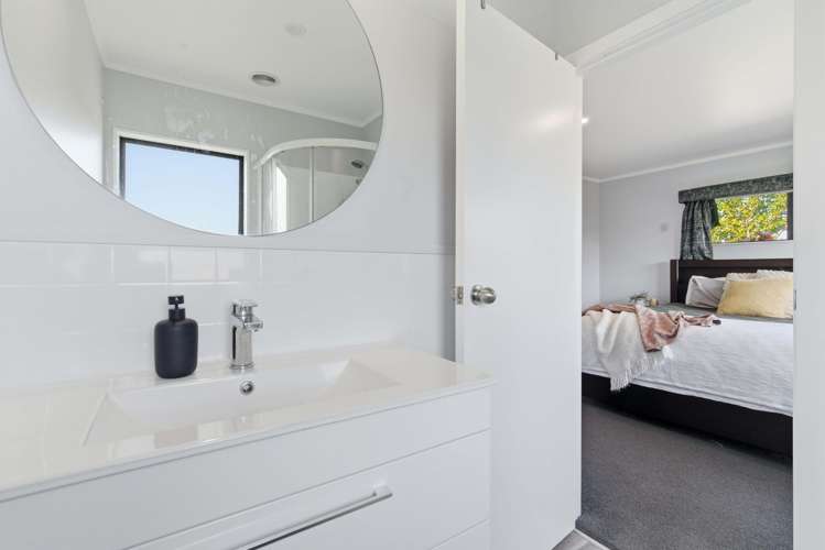 13 Huia Street Tahuna_11