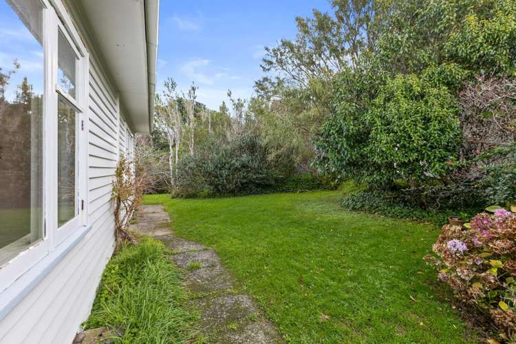 17 Hampton Hill Road Tawa_15