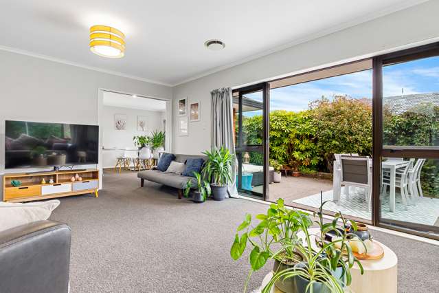 61 Lowry Avenue Redwood_4