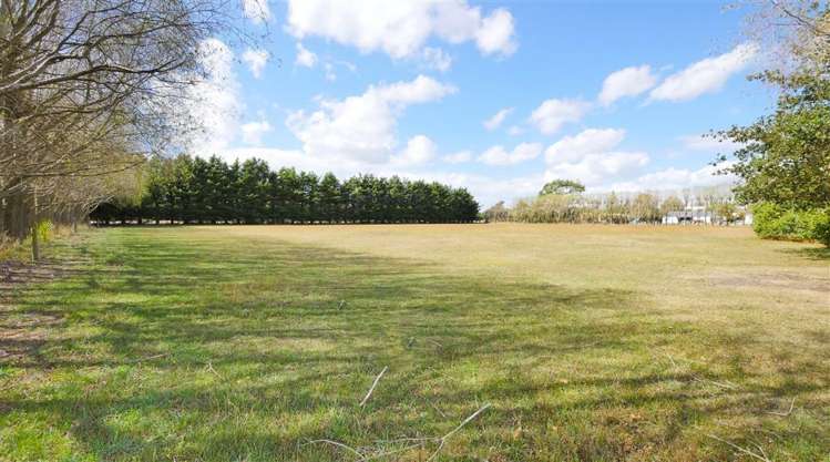 22 Guys Road Yaldhurst_13