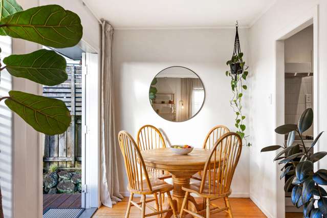 56 Vodanovich Road Te Atatu South_3
