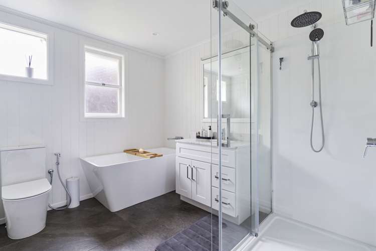 242 Henderson Valley Road Henderson_16